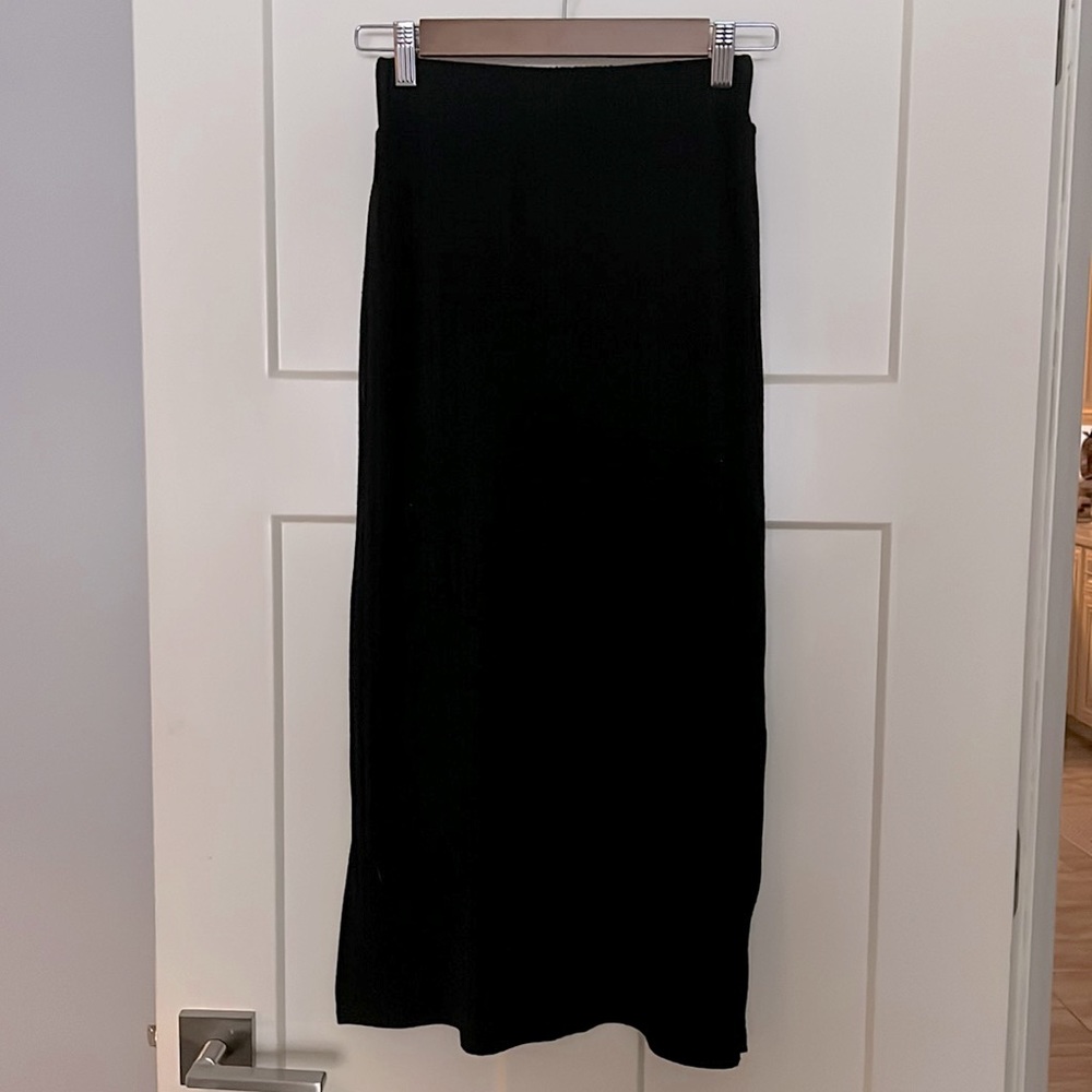 Ribbed Pencil Skirt